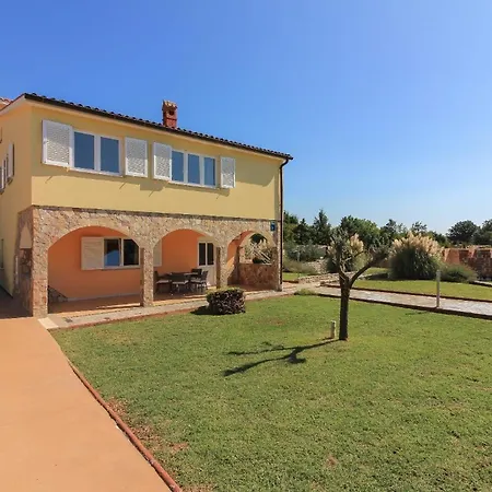 Mit Privatpool Fuer 8 Personen Ca 210 Qm In Pavicini, Istrien Suedkueste Von Istrien * Pavicini