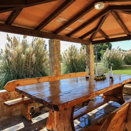 Holiday home Mit Privatpool Fuer 8 Personen Ca 210 Qm In Pavicini, Istrien Suedkueste Von Istrien