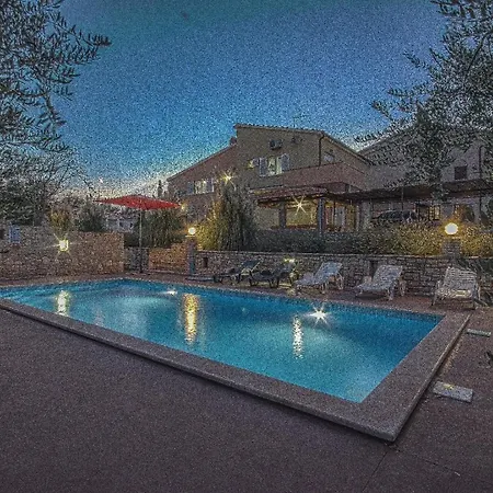 Mit Privatpool Fuer 8 Personen Ca 210 Qm In Pavicini, Istrien Suedkueste Von Istrien Pavicini